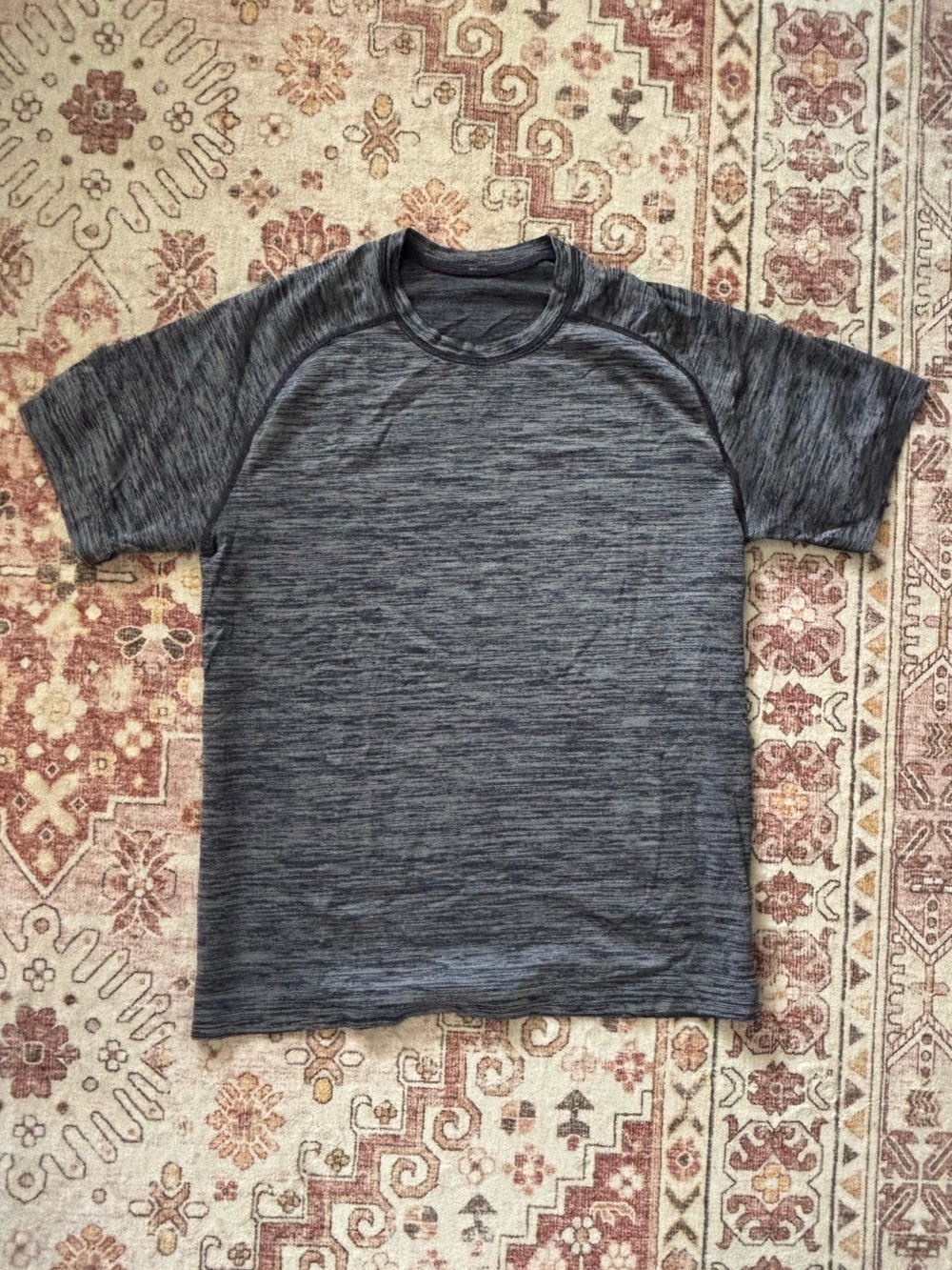 lululemon athletica Men’s Heathered Navy Short-Sleeve Tee